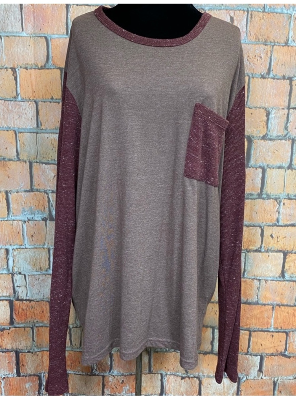 Arizona Jean Company Men’s Two-Tone Thermal Sleeve Pocket Tee